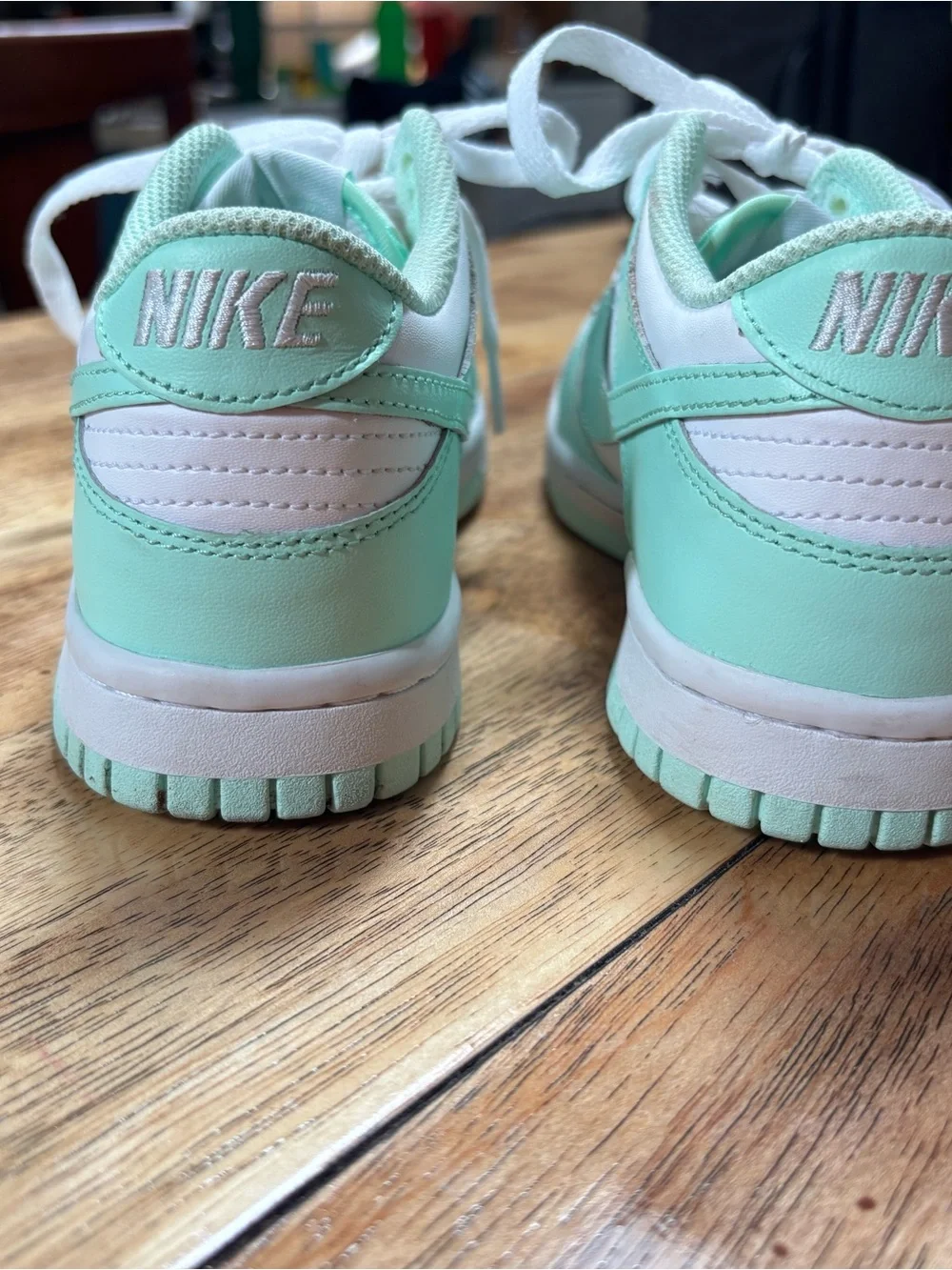 Nike Kids Mint & White Low-Top Sneakers